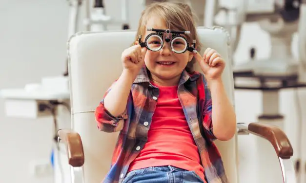 Ophtalmologue pour enfant : à quel moment consulter un spécialiste ?